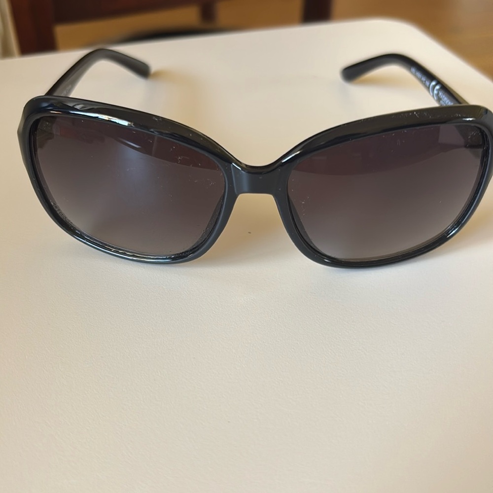 Sunglasses Madison Avenue, Black frame.